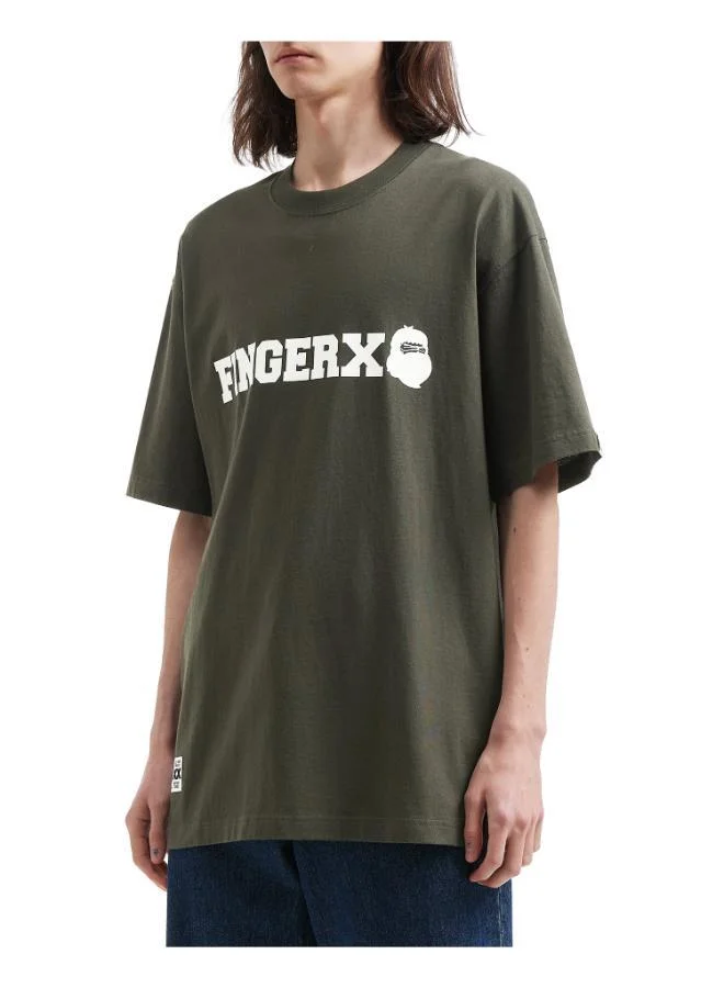 فينجركروكس تيشيرت بشعار بيج فوت القياسي