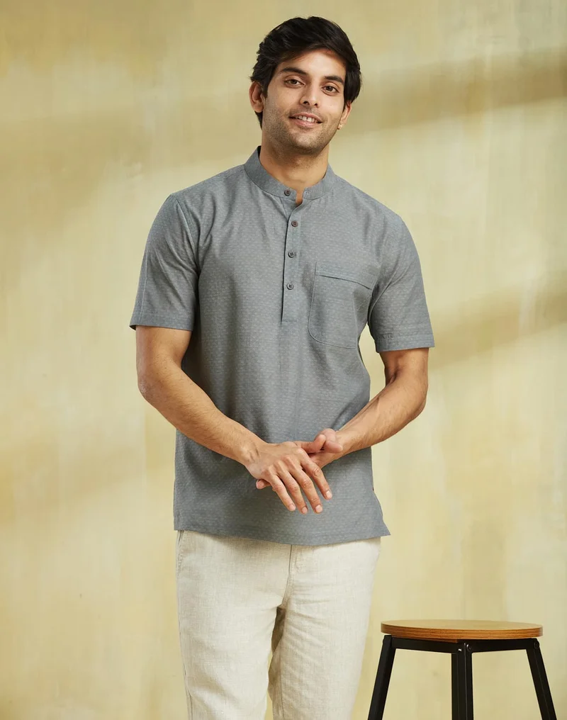فاب انديا قميص قطني رمادي بفتحة متوسطة