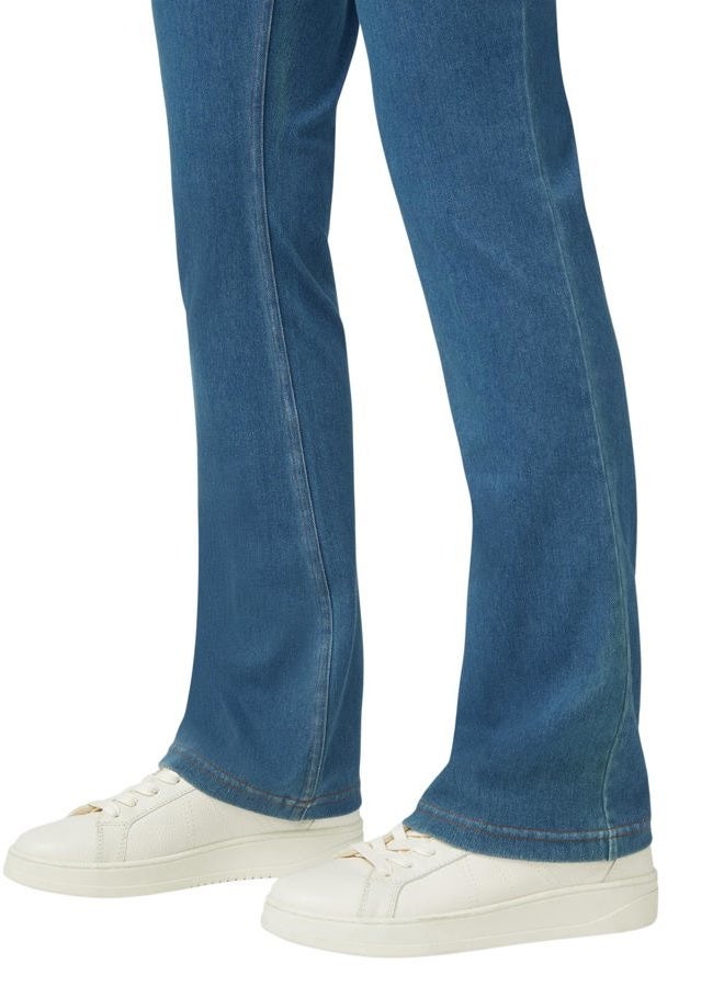 HUE Women's Ultra Soft High Waist Denim Baby Bootcut Leggings, Medium Wash - Image 5