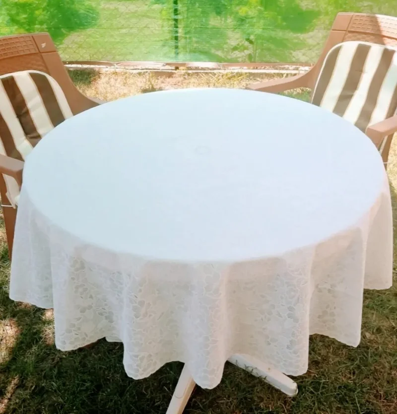 ستايل Round Lace Look PVC Oilcloth Kitchen Tablecloth Liquid Proof Wipeable / Size: 152 cm. White