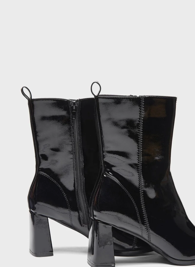 shoexpress Pointed Toe Ankle Boots