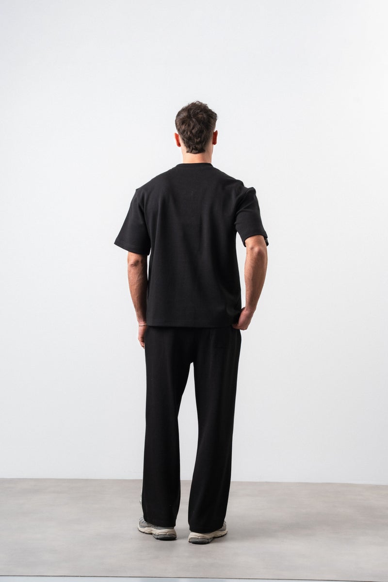 RESPIRE Men's No. 1 Striped Detail Regular Fit T-Shirt and Pants Set, Black - Image 5