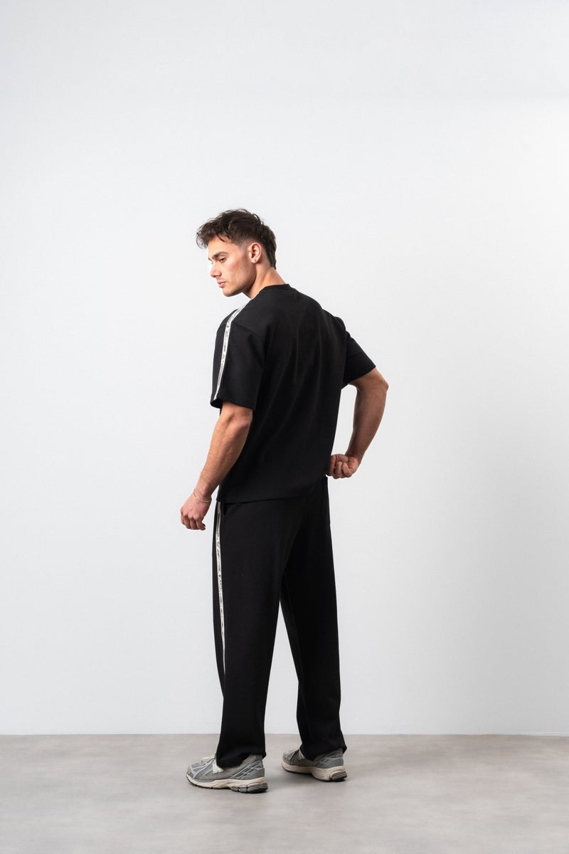 RESPIRE Men's No. 1 Striped Detail Regular Fit T-Shirt and Pants Set, Black - Image 4