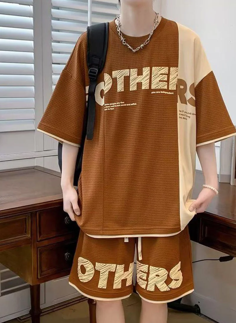 YUNIQEE Brown Colourblocked Typography Printed Casual T-Shirt With Shorts