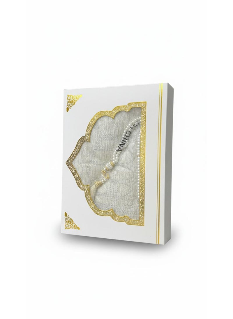 توي لاند طقم هدايا فاخر من سجادة الصلاة المخملية مع علبة هدايا أنيقة - أبيض - Image 1