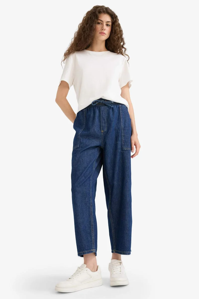 ديفاكتو Carrot Fit High Waist Crop Soft Jeans