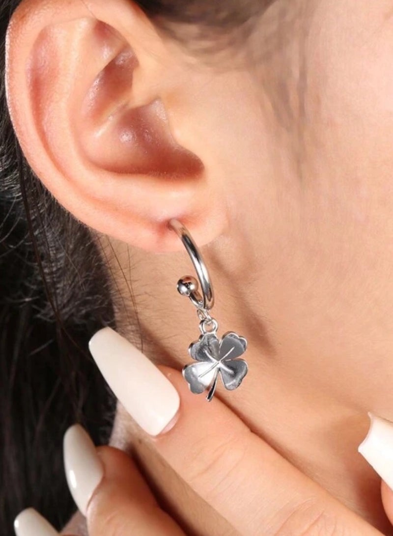 إيكوال حلق اذن نسائي من الاستانلس ستيل باللون الفضي أنيق وعالي الجودة - Image 1