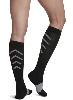 sigvaris Sigvaris Men's & Women's 401 Athletic Recovery Calf High Socks 15-20mmHg 