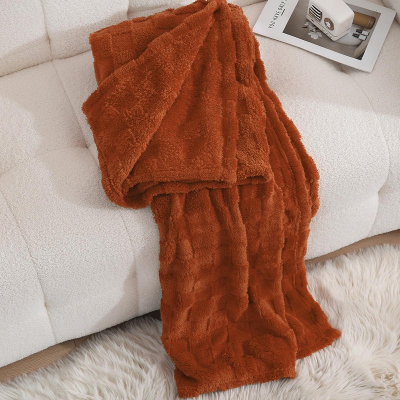 Linecooo Burnt Orange Fleece Throw Blanket 50â€Ã—60â€ for Couch Sofa Bed,Super Soft Cozy Plush Microfiber Flannel Blanket with 3D Checkered Design Lightweight for Adults,Woman,Girls - Image 3