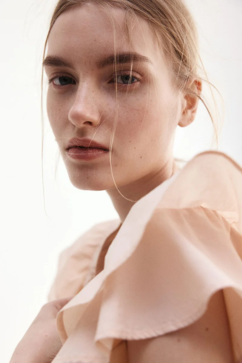 H&M Broderie anglaise blouse