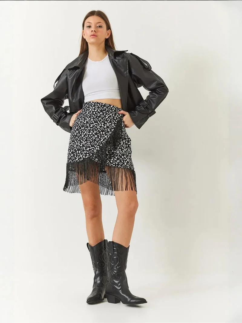 Bianco Lucci LUCCI Textured Patterned Mini Skirt with Tassel and Tie Closure