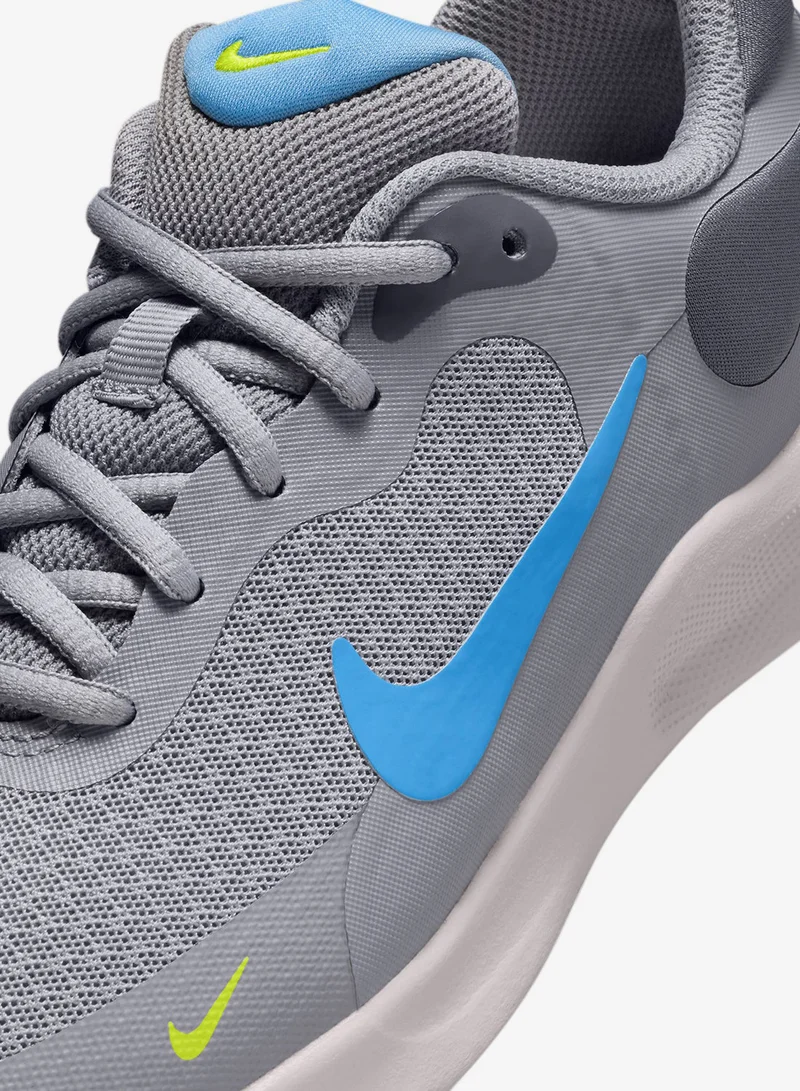 Nike Nike Revolution 7 Older Kids' Road Running Shoes