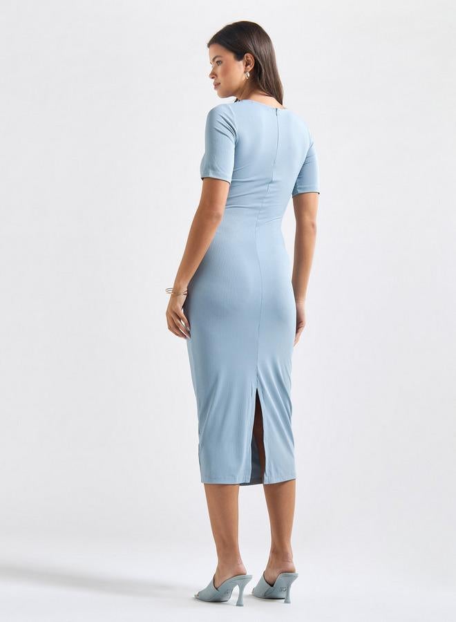 سبلاش فيڤ فستان بوديكون بارز الملمس بياقة عالية وأكمام قصيرة وتفاصيل فتحة - Image 3