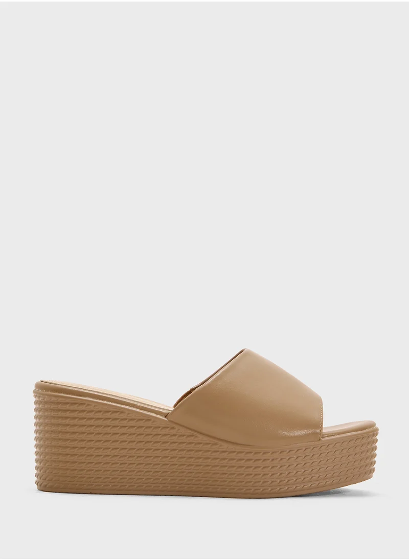 كلاوس Casual Wedged Sandal