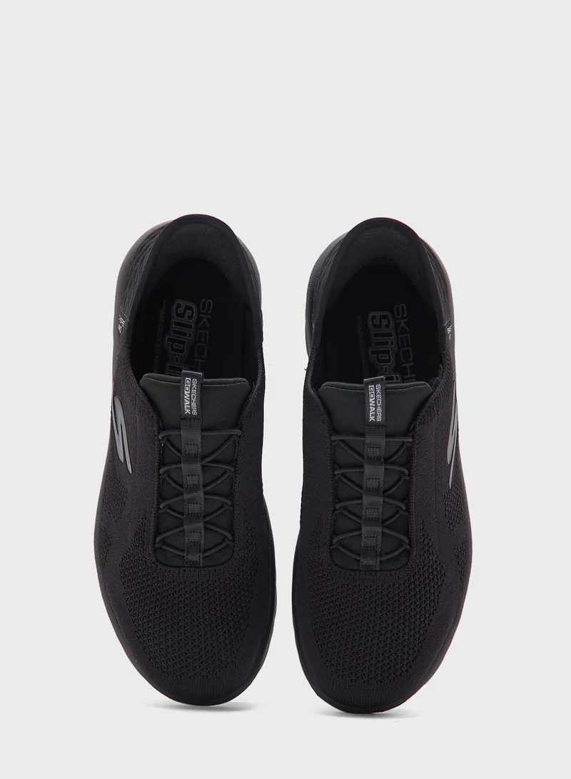 SKECHERS Go Walk Travel