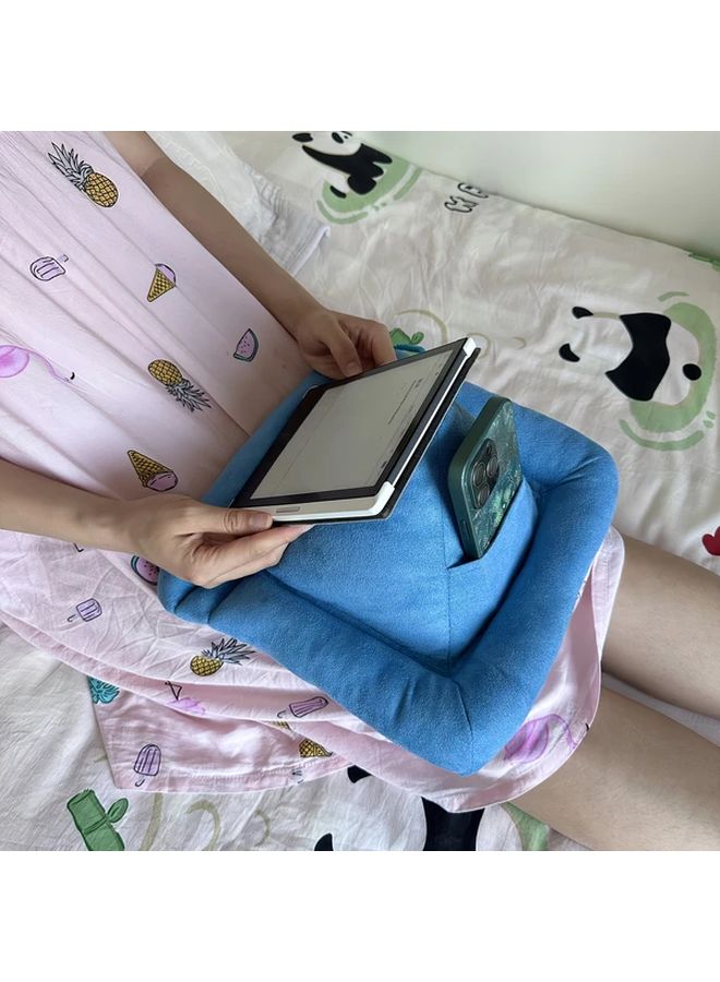 وسادة القراءة الهرمية الزرقاء للبحيرة مع علامة صفح من الشرابة للسرير والأريكة والأرضية وقارئات الكتب الإلكترونية - Image 1