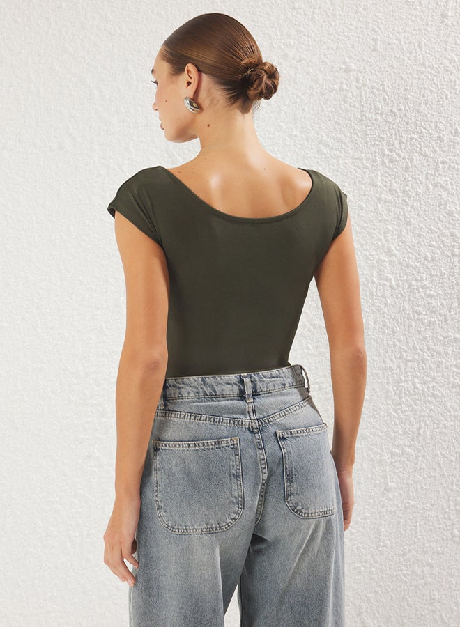 trendyol Khaki Fitted/Fits the Body Boat Neck Flexible Snap Knit Bodysuit - Image 4