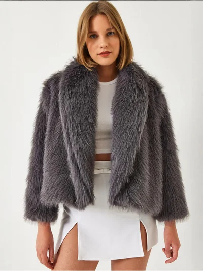 بيانكو لوتشي LUCCI Faux-Fur Coat
