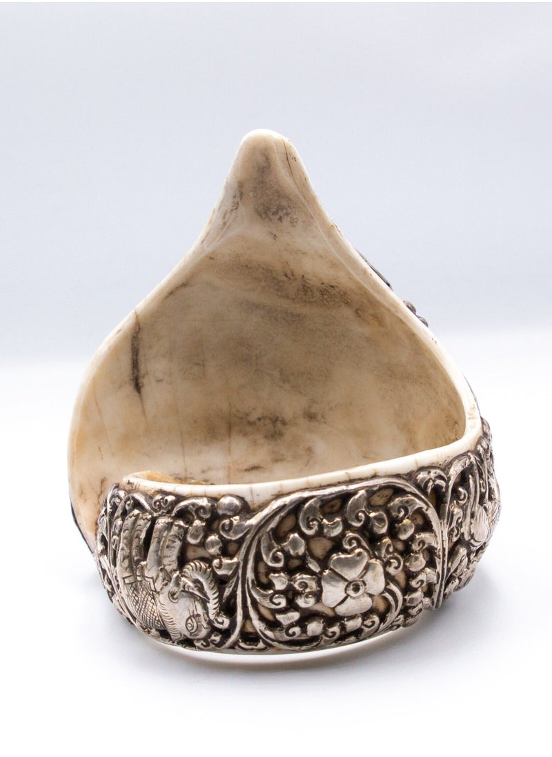 Alpine Crystals UAE - Exquisite Pure Silver Shell Bangle Peacock Carving  Handmade in Nepal - Image 1