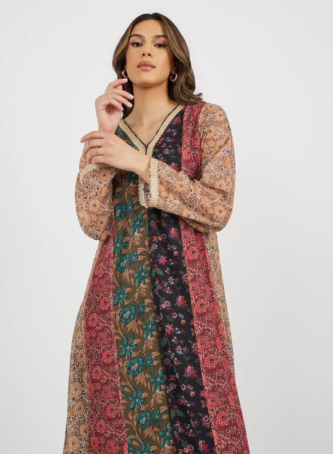 Styli Printed Color Block Jalabiya with Lace Trim Detail
