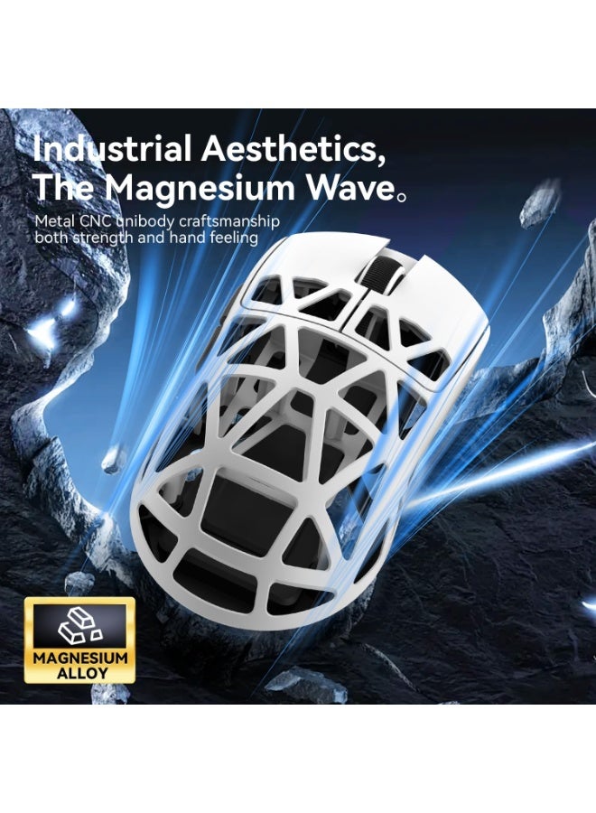 هجوم القرش ماوس ألعاب خفيف الوزن للغاية 48 جرام R2، مصنوع من سبيكة المغنيسيوم بتصميم معدني CNC أنيق، مستشعر PixArt بدقة تصل إلى 42000 نقطة في البوصة واستجابة لاسلكية 8000 هرتز، يدعم 3 أوضاع اتصال (سلكي من النوع C، بلوتوث، 2.4 جيجا)، تحكم فائق السرعة ودقة حركة مثالية، برنامج تحكم سحابي بدون تحميل لتخصيص الأزرار والماكرو، تصميم مريح مناسب للألعاب والتصميم والعمل - أبيض - Image 4