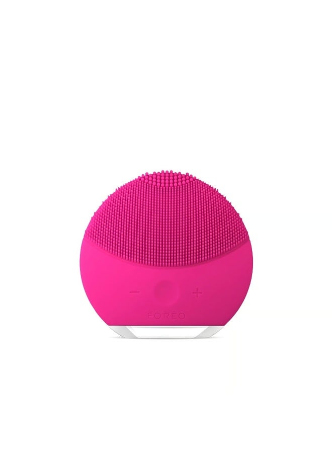 فوريو جهاز تنظيف الوجه FOREO LUNA™ mini 2 باللون الفوشيا - Image 1