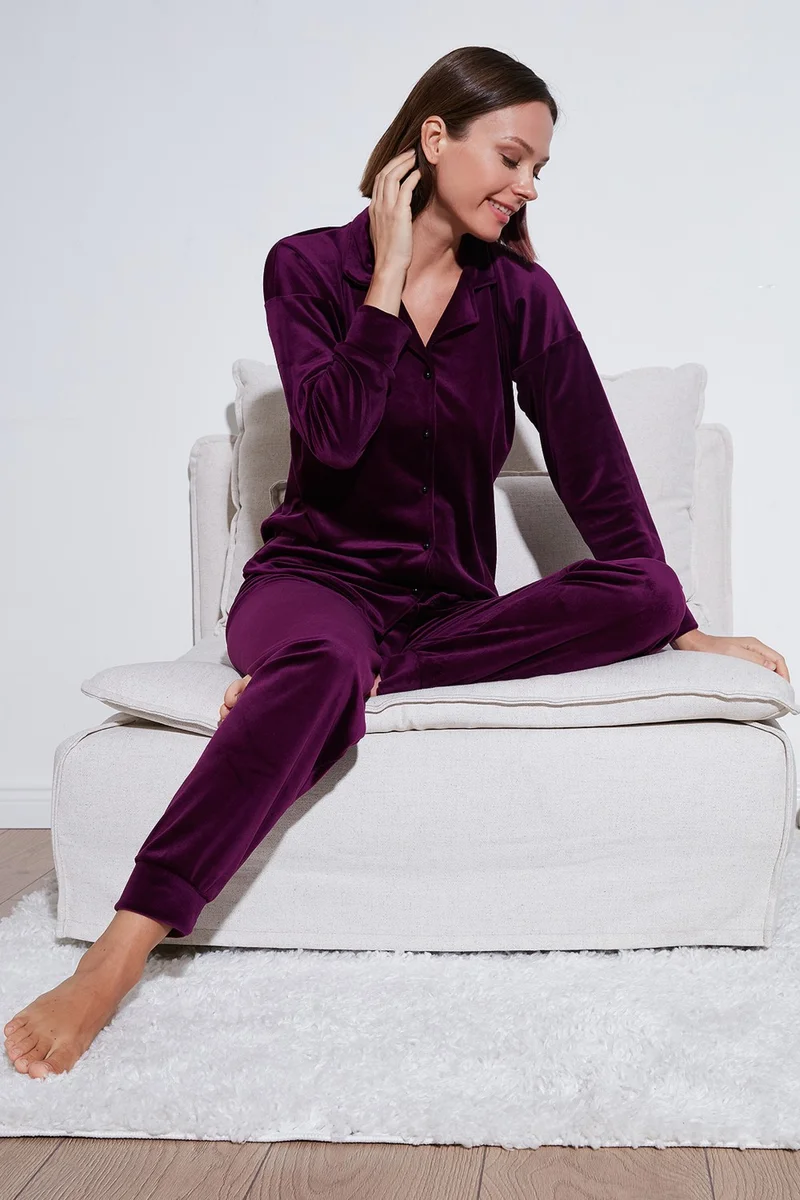 ليلا Regular Fit Shiny Velvet Ribbed Pajama Set Women's Pajama Set 6097110