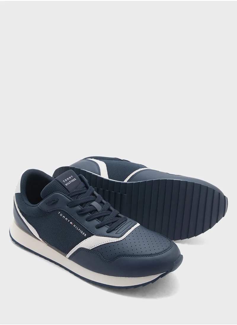 تومي هيلفيغر Casual Lase Up Low - Top Sneakers