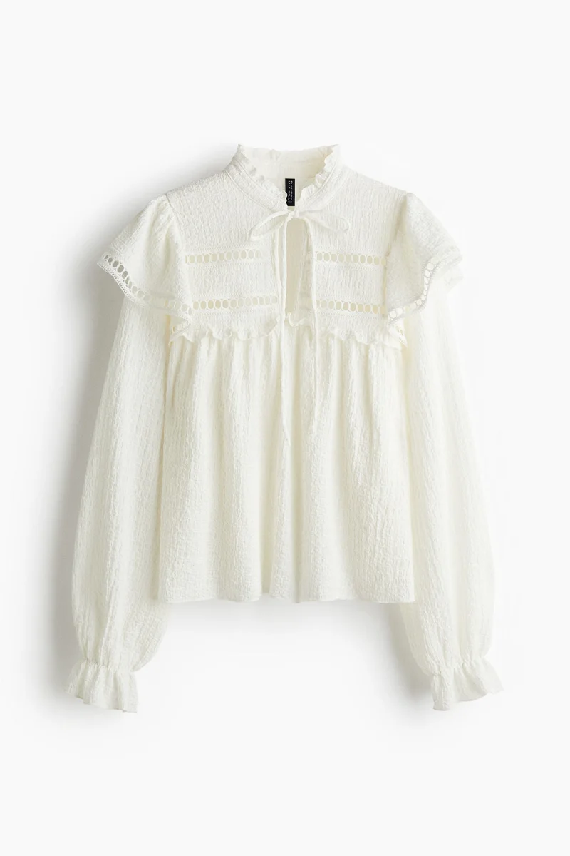 اتش اند ام بلوزة من نسيج جيرسيه بملمس بارز