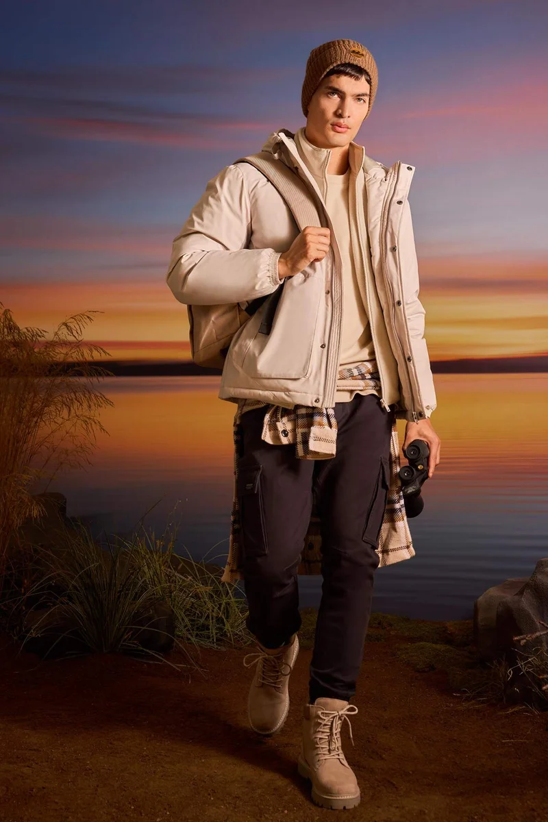 ديفاكتو Regular Fit Hooded Jacket