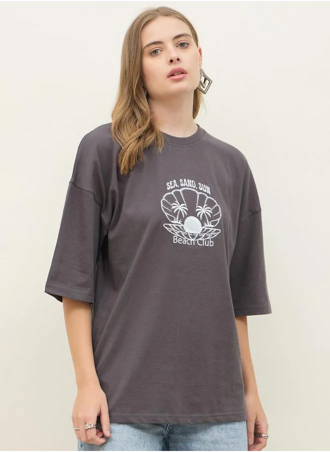 ستايلي Embroidered Dropped Shoulder Oversized T-Shirt