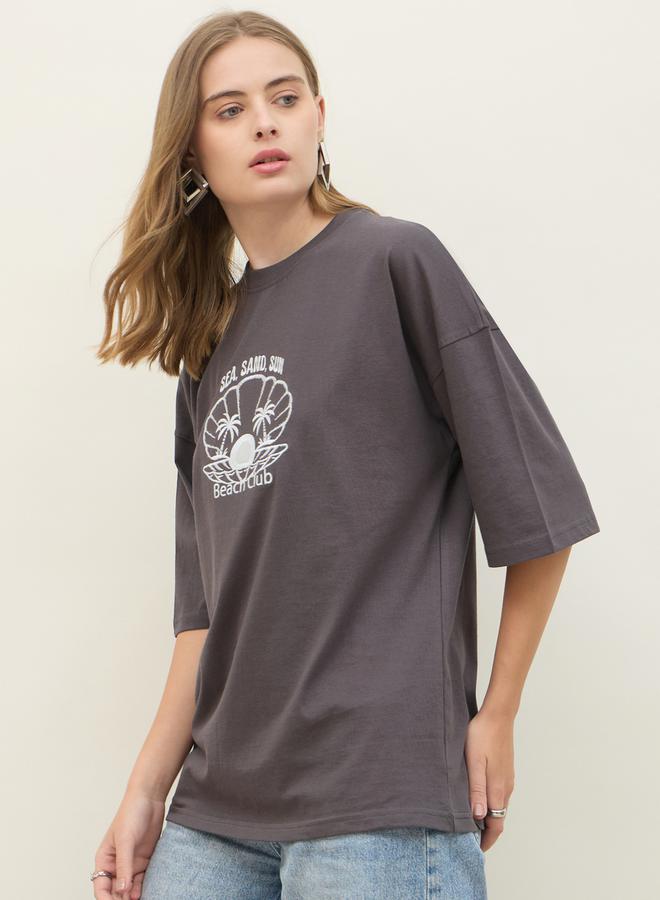 Styli Embroidered Dropped Shoulder Oversized T-Shirt - Image 3