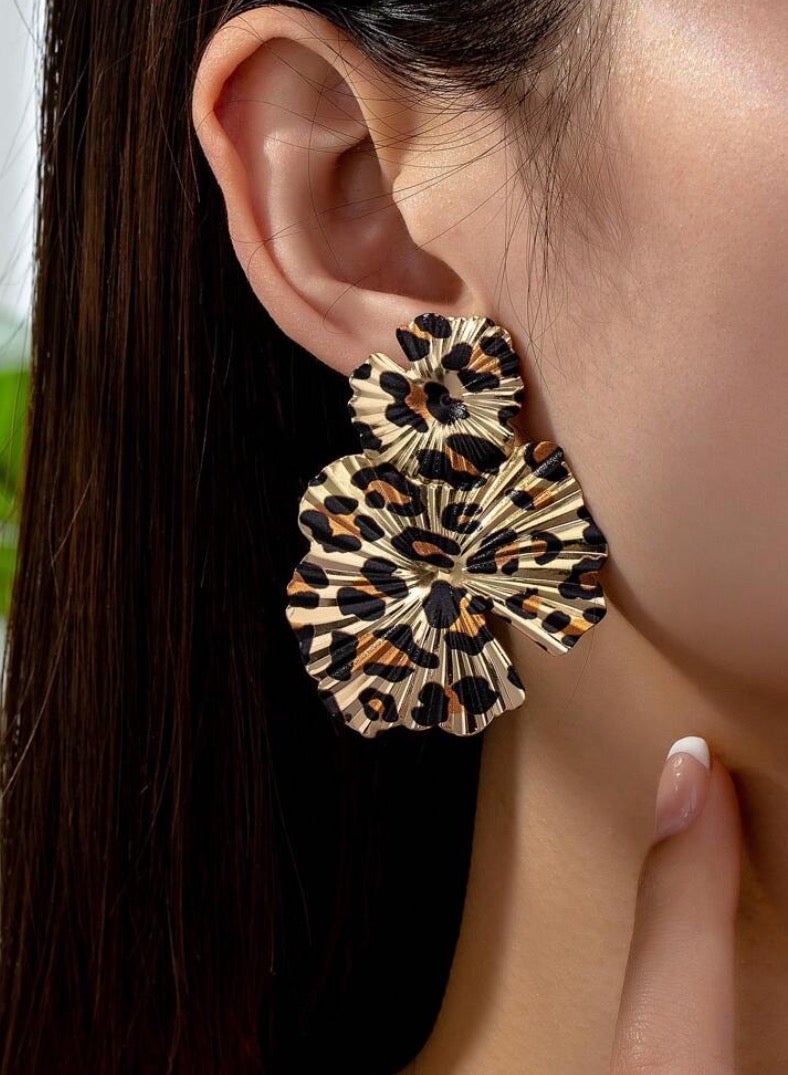 إيكوال حلق اذن نسائي دائري بتصميم ترندي وأنيق وعالي الجودة - Image 1