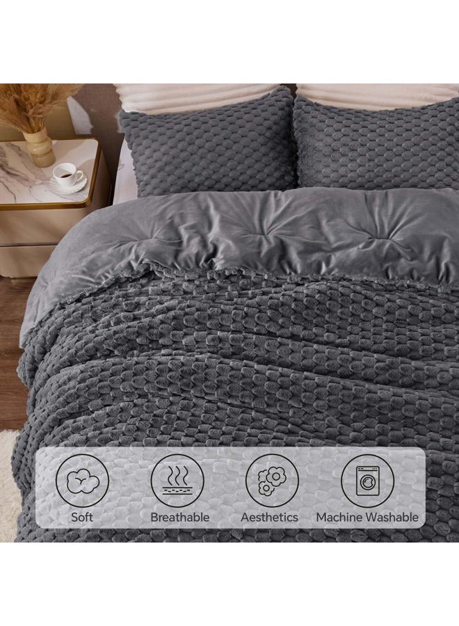 BEDELITE Fluffy Full Size Comforter Set - Dark Grey Fleece Soft Comforter for Full Size Bed, Luxury Warm Bedding Set for Winter, Fuzzy Bed Set 3 Pieces (1 Comforter, 2 Pillowcases) - Image 3