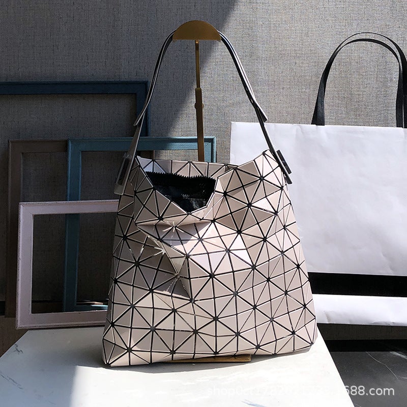 Baguette Underarm Bag Casual And Versatile Commuting Bag Geometric Diamond Large Capacity Women'S Shoulder Handbag