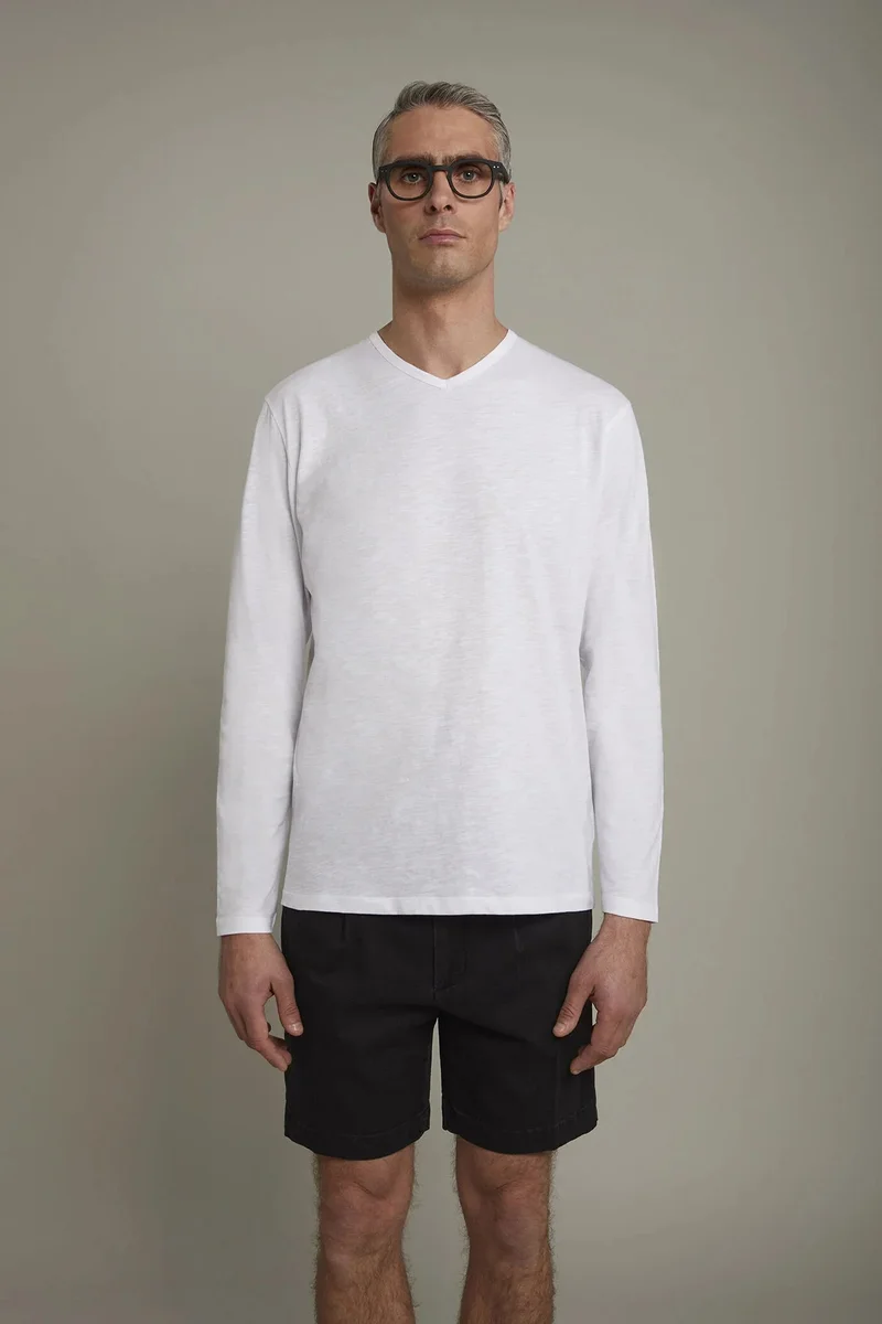 Doppelganger White Men's v-neck t-shirt 100% flamed-effect cotton with long sleeves regular fit - Off White for Men | Best Price UAE