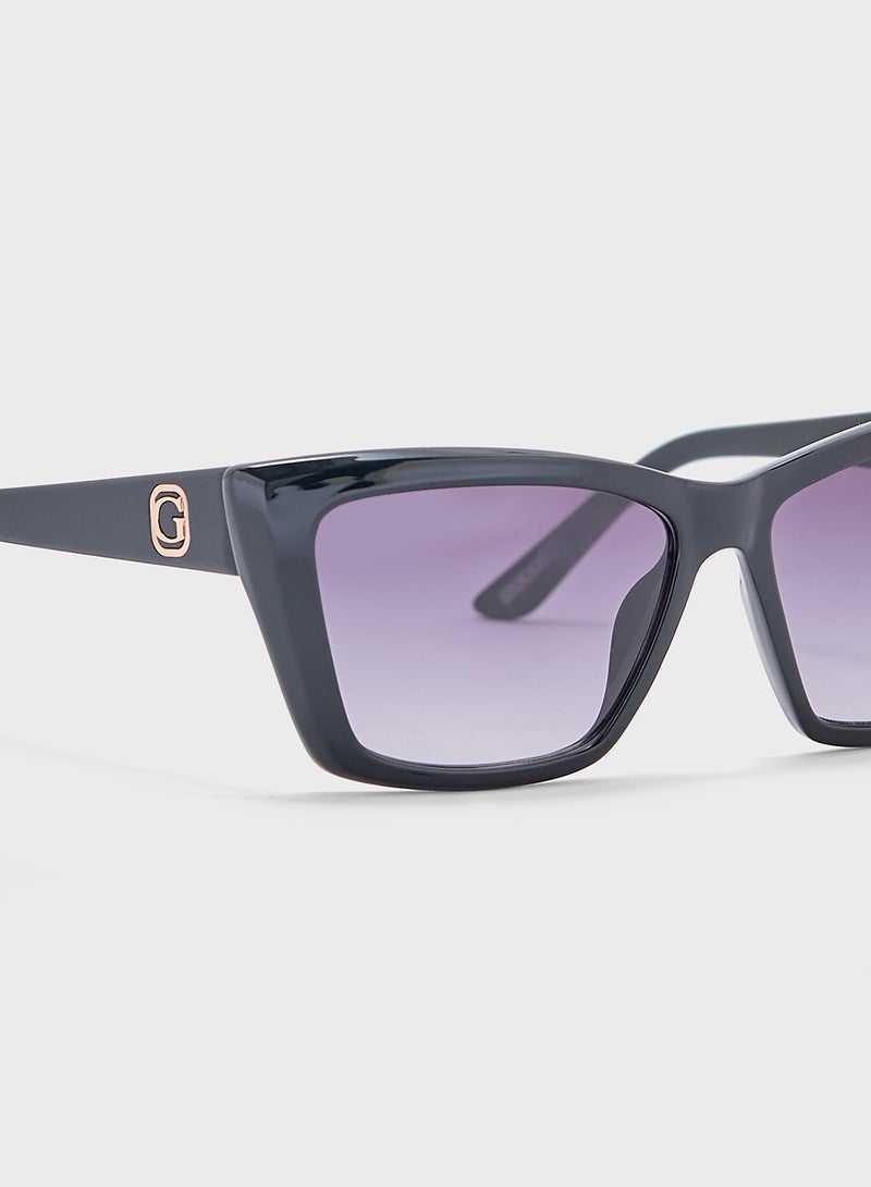 GUESS Uv Protector Wayfarers Sunglasses - Image 4