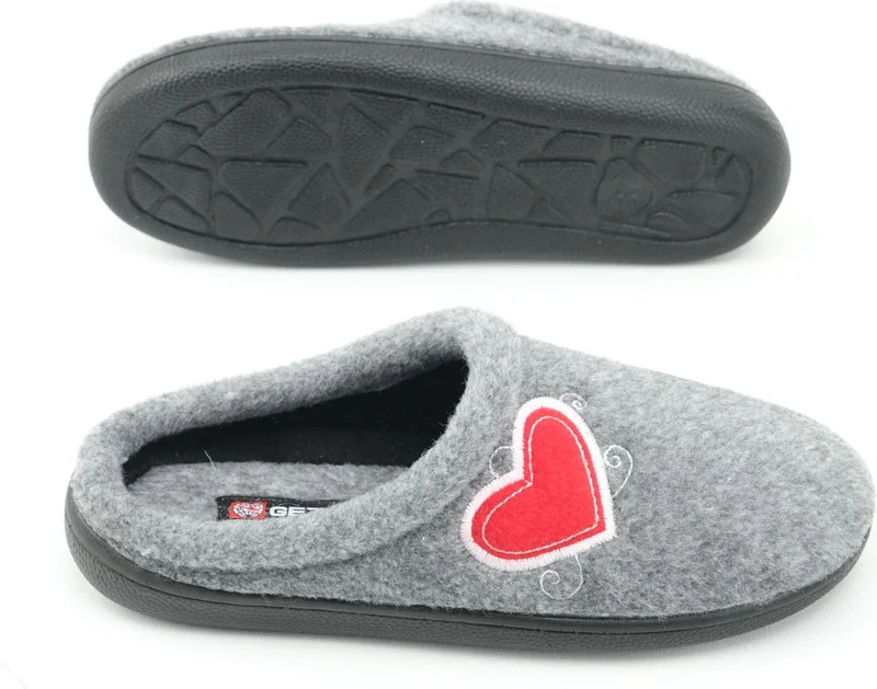 Gezer Winter Women's Home Garden Comfort Sole Embroidered Heart Patterned Felt Slippers