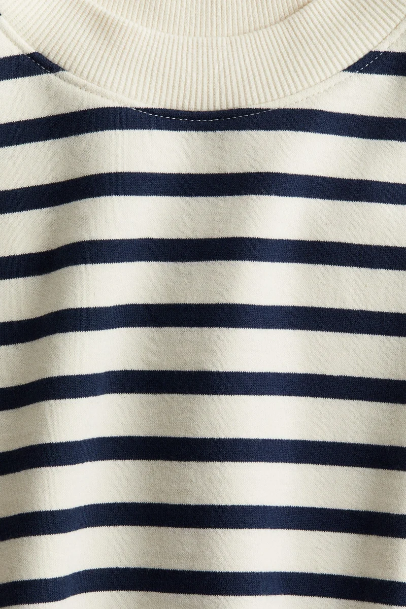 H&M Oversized crew-neck sweatshirt