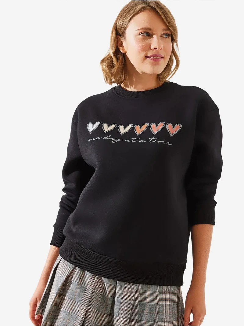 بيانكو لوتشي بلوفر لوكسي بياقة دائرية بنقشة قلب