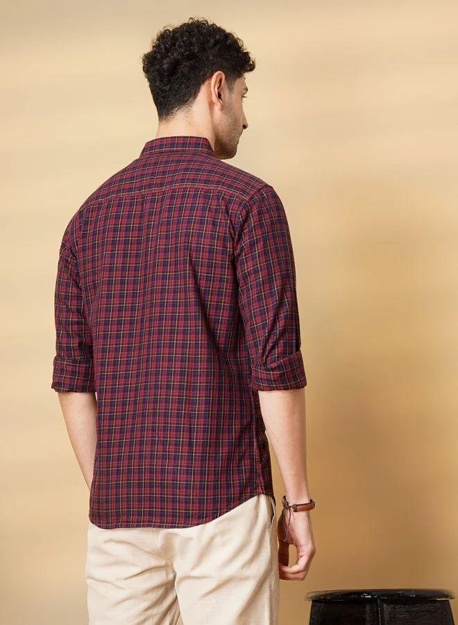 The Indian Garage Co Men Slim Fit Checkered Full Sleeves Spread Collar Casual Shirt