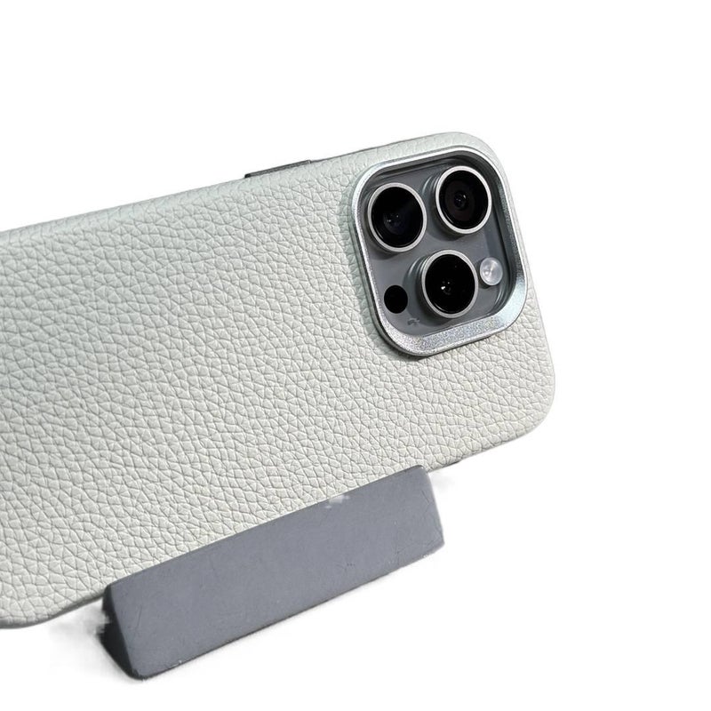 غطاء MagSafe | حماية من السقوط | مقاوم للصدمات لـ iPhone 17 / 17 Air / 17 Pro / 17 Pro Max | أسود | ملمس جلد - Image 2