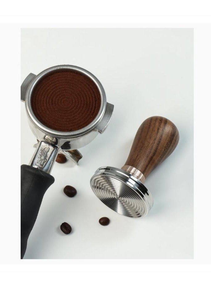 زيروهيرو مكبس الإسبريسو ZeroHero 58 مم - مكبس قهوة احترافي من فئة الباريستا - سلسلة المكبس الكلاسيكي المصنوع من الفولاذ المقاوم للصدأ، أداة ضغط القهوة بمقبض من الخشب الصلب، والفولاذ المقاوم للصدأ، بلون فضي وخشب الجوز. - Image 5