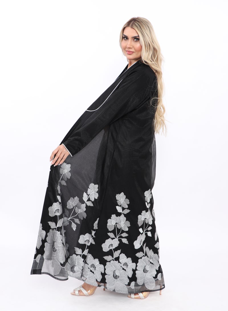 MyesuQ A distinctive black abaya with a pointed collar and embroidered underneath with a lining - Image 3