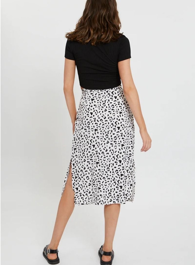 Loquat Women High Waist Skirt Leopard Print Midi Beach Side Slit Skirt White  - Image 2