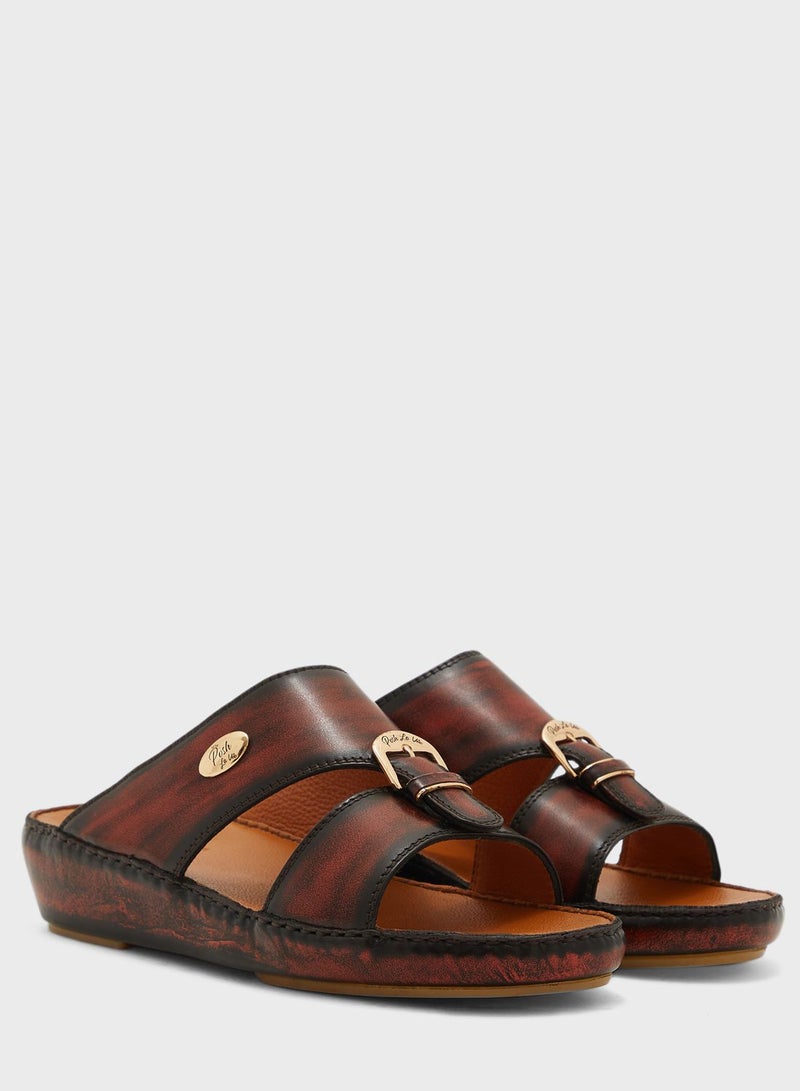 Posh La Vie Trendy Arabic Sandals - Image 4