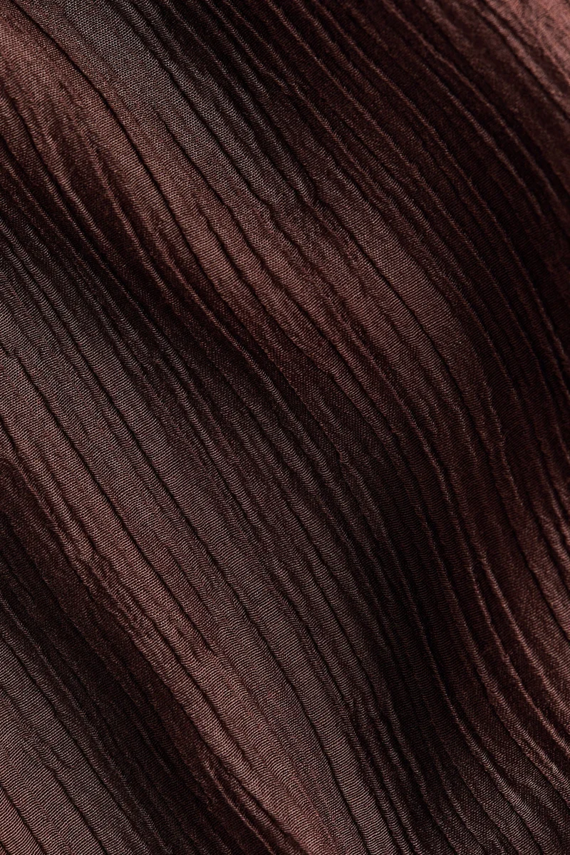 اتش اند ام بنطلون بقصة واسعة بنسيج مجعد مع طبقات مكشكشة