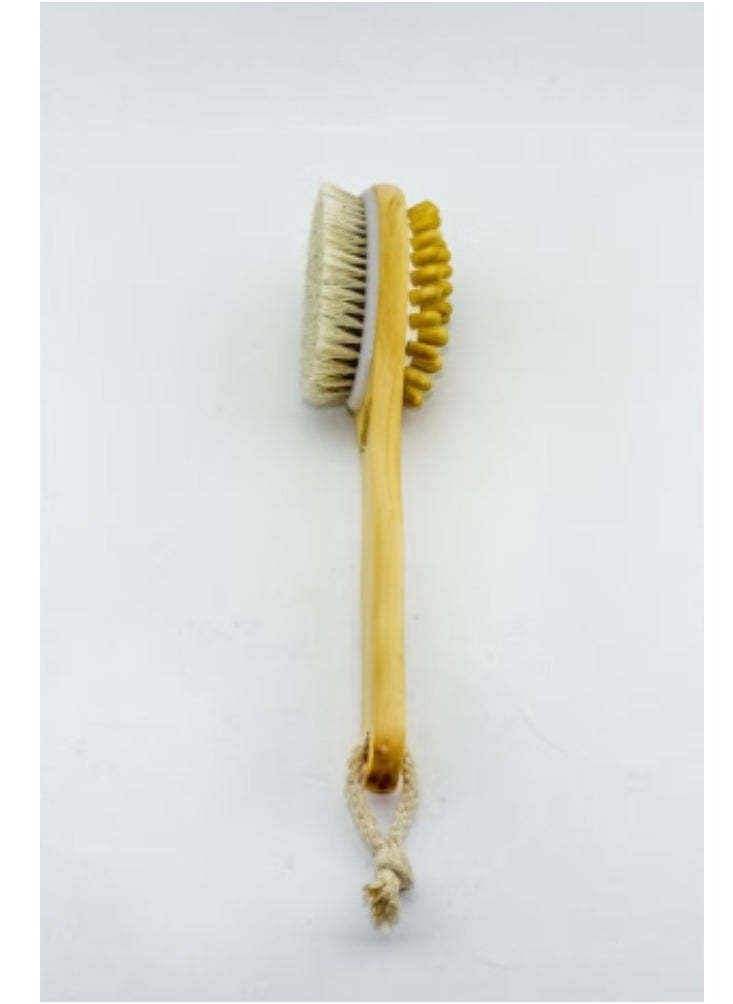 Exfoliating and massaging brush - pzsku/Z2FCDCCB7E6CFBD97875EZ/45/_/1719130880/78c8a238-c472-4b78-ace5-5f6ddeb24160