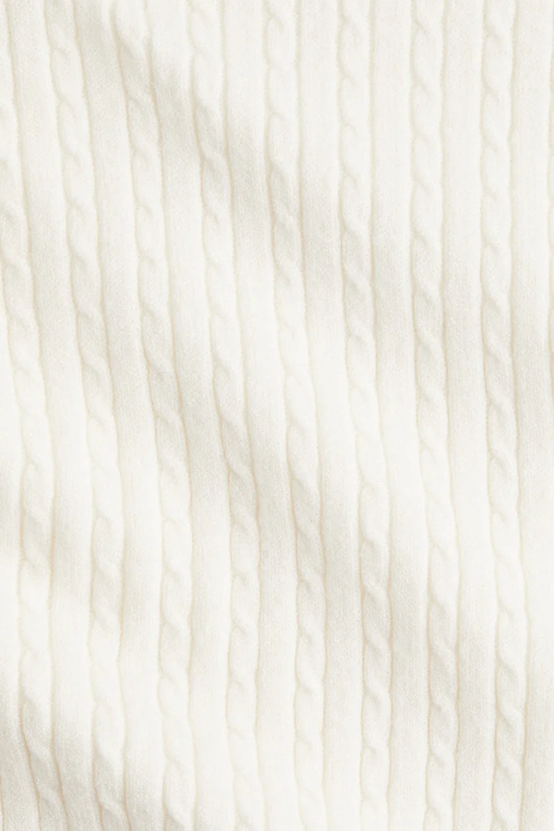 اتش اند ام كنزة محبوكة بنمط حبال