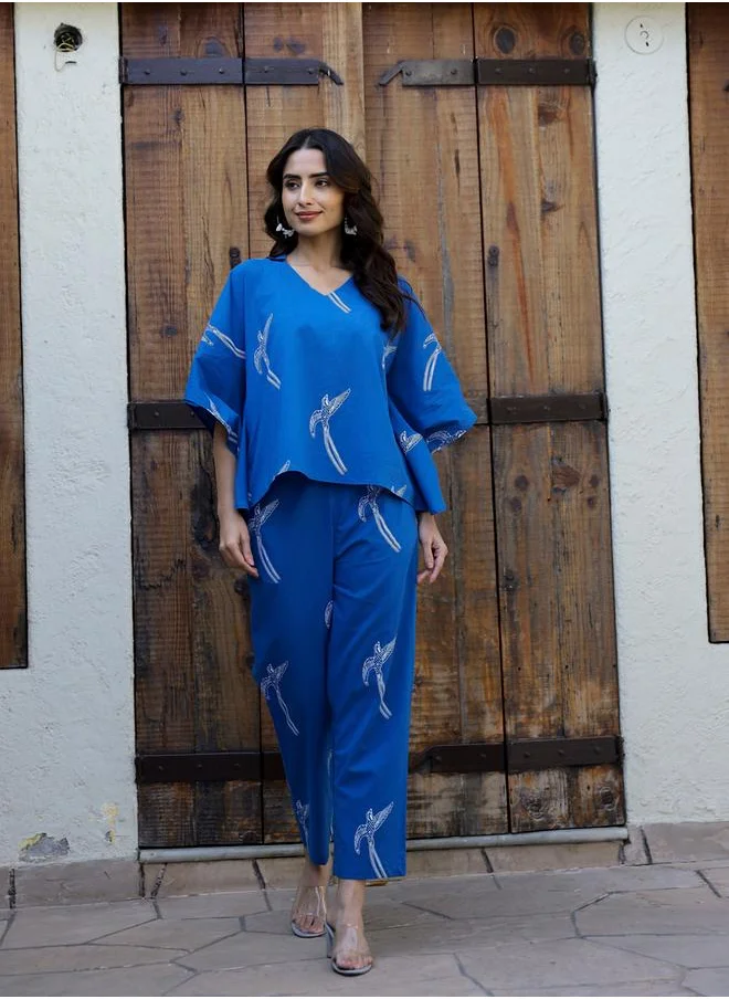 سانسكريتي هومز Sanskrutihomes Printed Pure Cotton V-Neck Top and Pyjama Set
